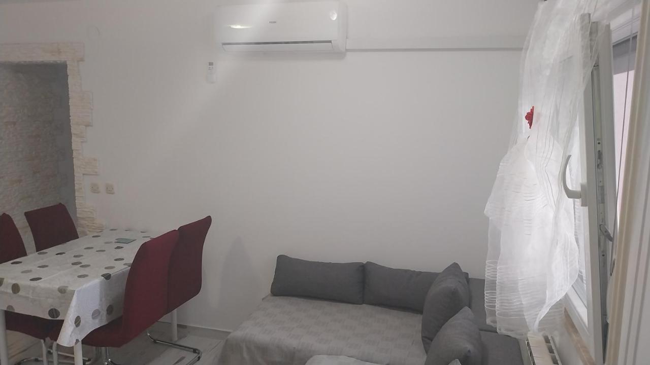 Jan 2 Apartment พูลา ภายนอก รูปภาพ